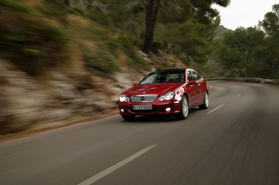  Mercedes-Benz C-Class Sportcoupe 2002 года  (фото 39 из 44)